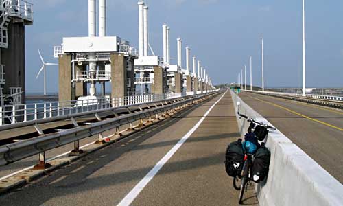 sea barrier cycling path netherlands