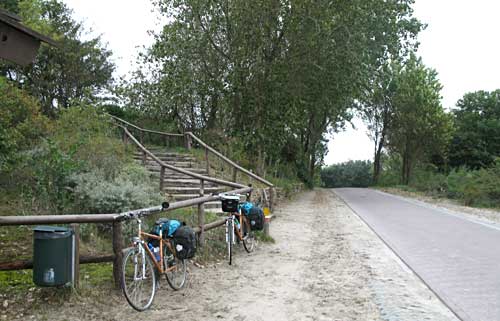 cycling north sea path netherlands